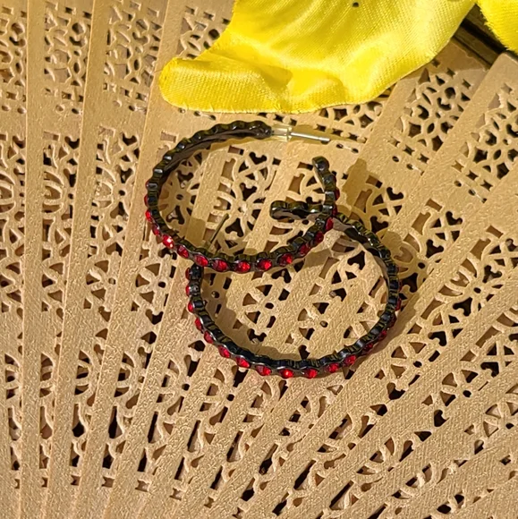 Ladies earrings for sale red blk - Picture 6 of 8